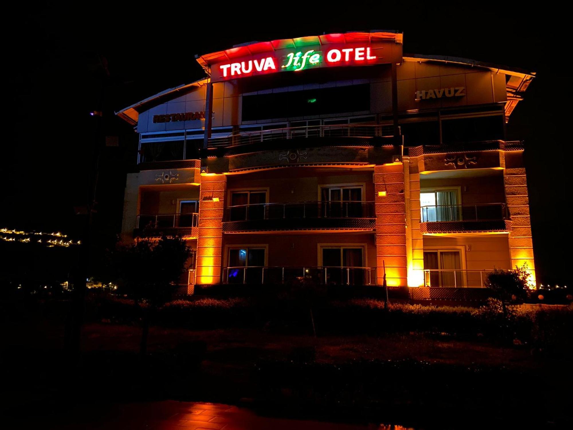 Truva Life Hotel Samandag Bagian luar foto